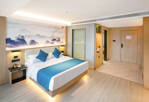 H Hotel (Chifeng Municipal Government High-speed Railway Station)Hotel Overview