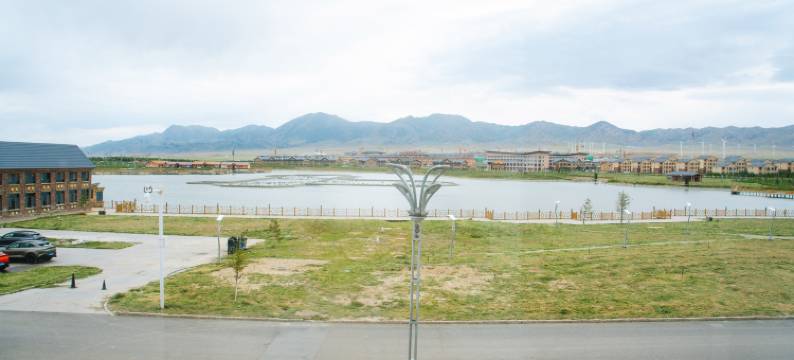 赛里木湖蓝汐酒店图片