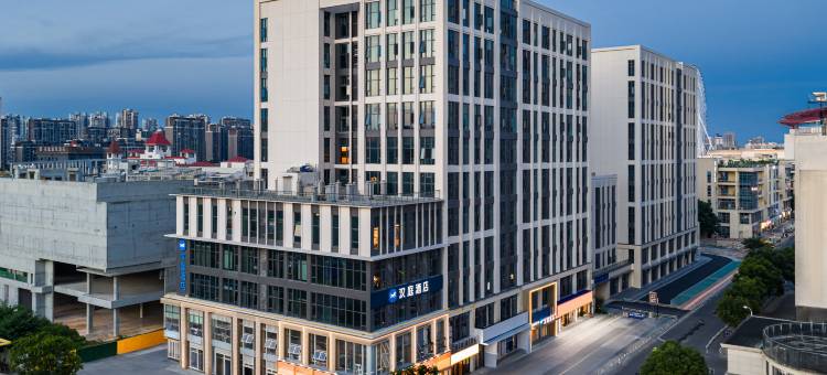 汉庭酒店(南昌红谷滩学府大道东地铁站店)图片