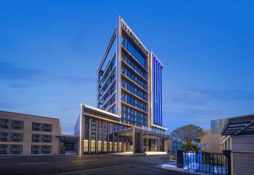 枣庄台儿庄古城华兴路亚朵酒店外景图