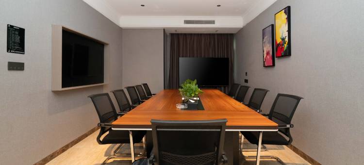 艺龙玺程国际酒店(深圳松岗琥珀市场店)图片