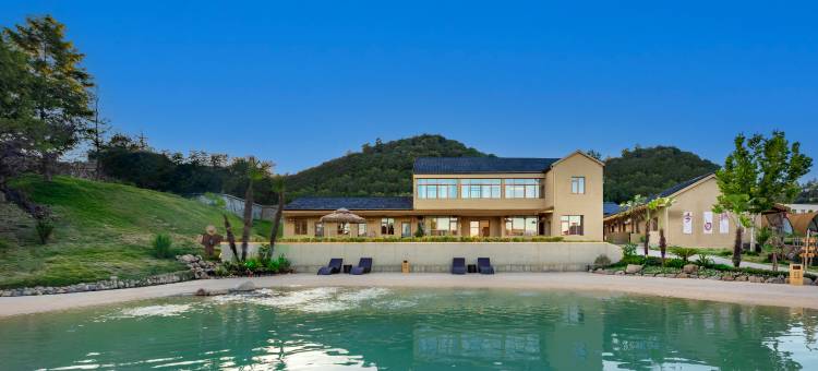 安吉泥巴院NIBA·草坪咖啡·泥筑休闲艺宿图片