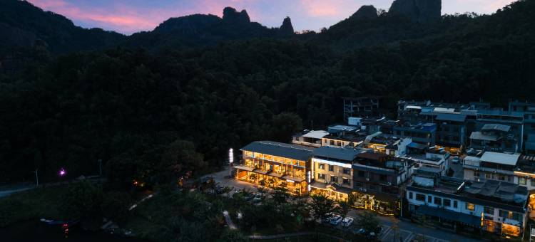 泊屿·寻光民宿(丹霞山风景旅游区水上丹霞店)图片