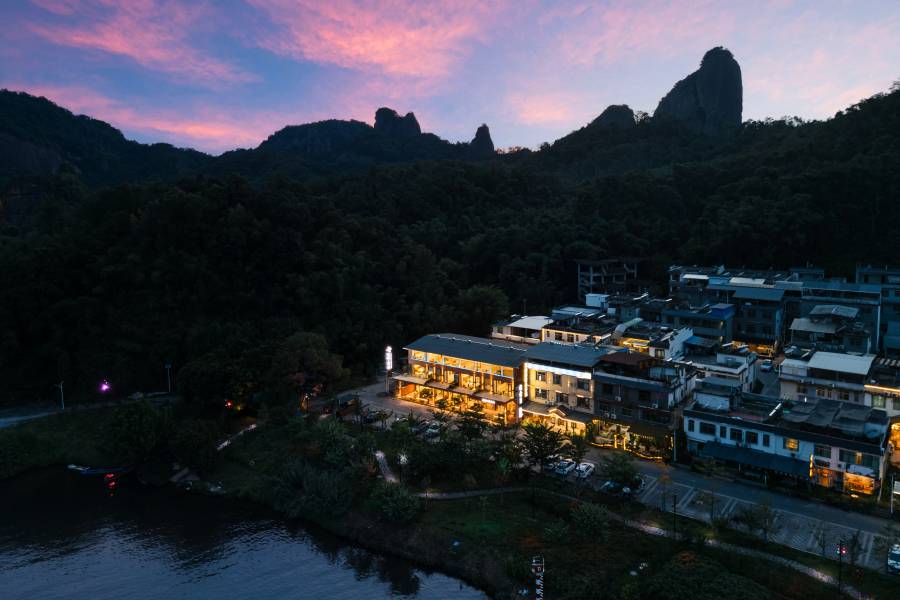泊嶼·尋光民宿(丹霞山風景旅遊區水上丹霞店)