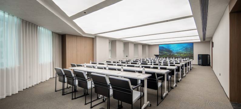 重庆大礼堂嘉陵江滨江路亚朵酒店图片