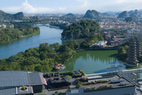 桂林灕江·瀑上酒店（象鼻山兩江四湖店）