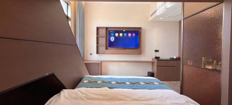 晨雅酒店(开封万岁山大宋武侠城清明上河园店)图片