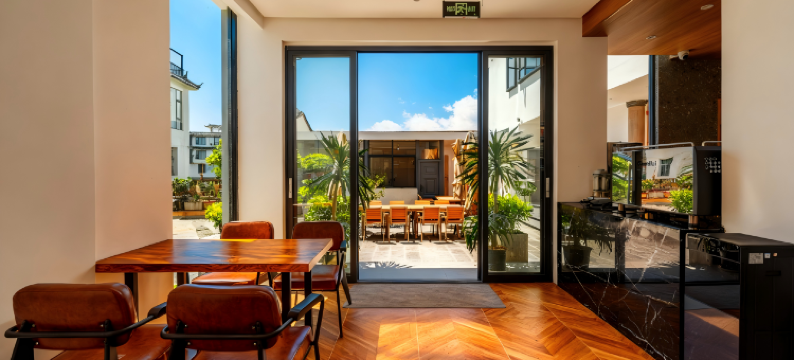 小陈家·Lakeside·环洱度假美宿(大理洱海S湾生态廊道店)图片