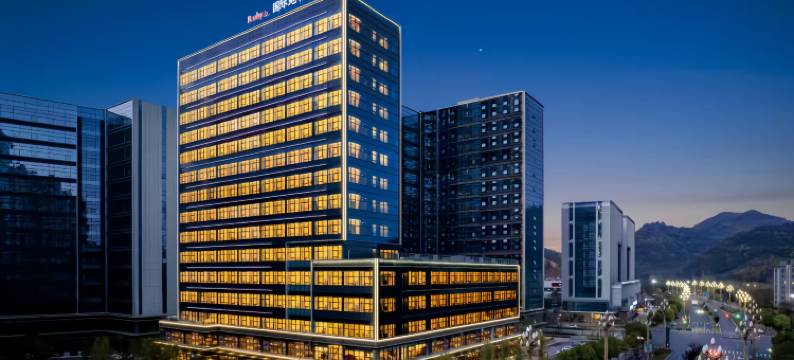 德清国际地信瑰宝酒店(银泰城店)图片