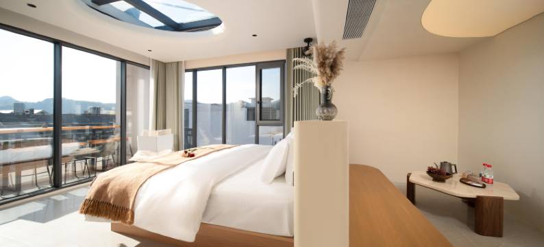 云起时·近山邻水LuxuryNook环山观景绿意庭景美院(仙都景区店)图片