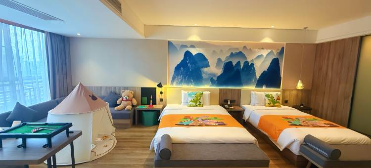 桂林高铁北站恒大广场亚朵酒店图片