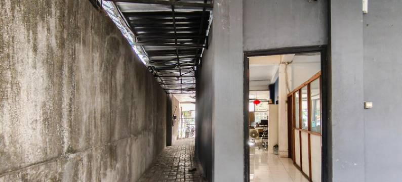 BC Inn near Senggigi Harbour RedPartner图片