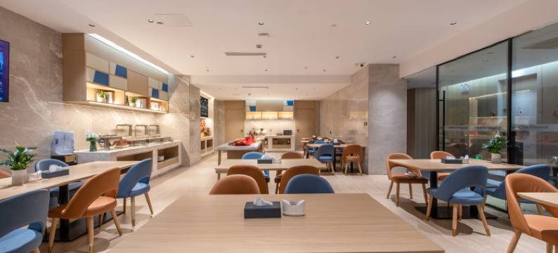 凯里亚德酒店(深圳龙岗中心城维百盛大厦店)图片