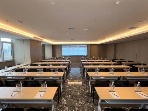 ZHONGJIE CBD HOTEL中心大酒店(沈阳中街故宫大悦城店)预订价格,联系电话位置地址【携程酒店】