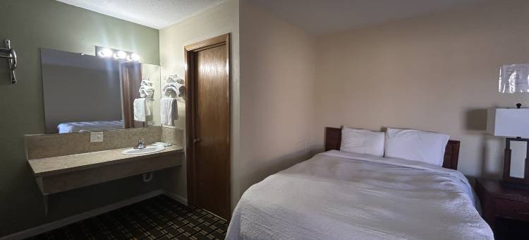 大12汽车旅馆布罗肯博内(Big 12 Motel Broken Bow NE)图片