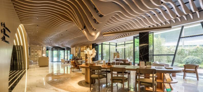 上海五角场殷高西路地铁站亚朵酒店图片