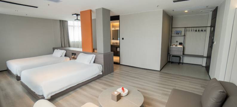 豪泰轻居酒店(汕头天山路万象城店)图片