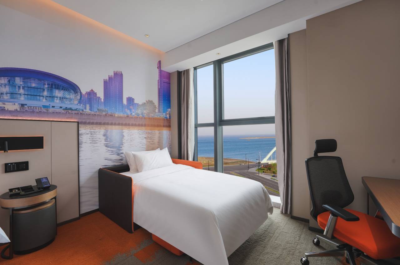 深圳福田红树林希尔顿欢朋公寓图片