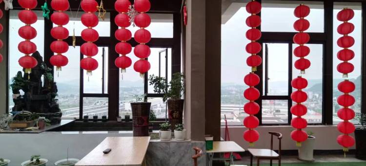 珑栖湾民宿(安顺高铁西站店)图片