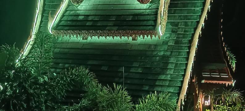 春满西双·吊脚楼图片