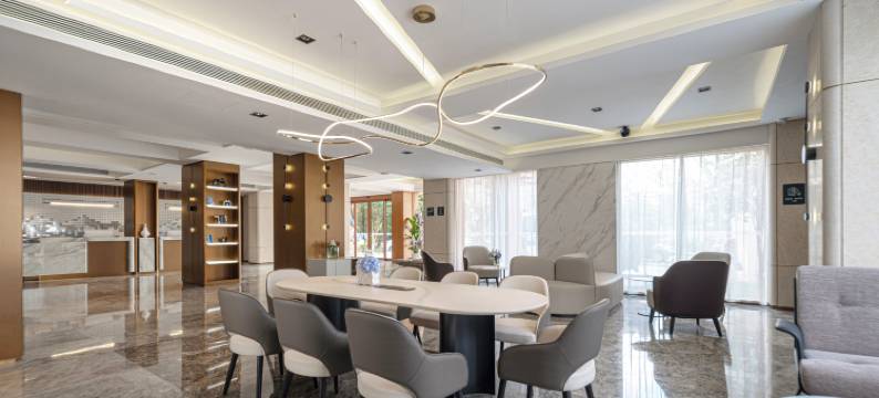 南京鼓楼中山北路亚朵酒店图片