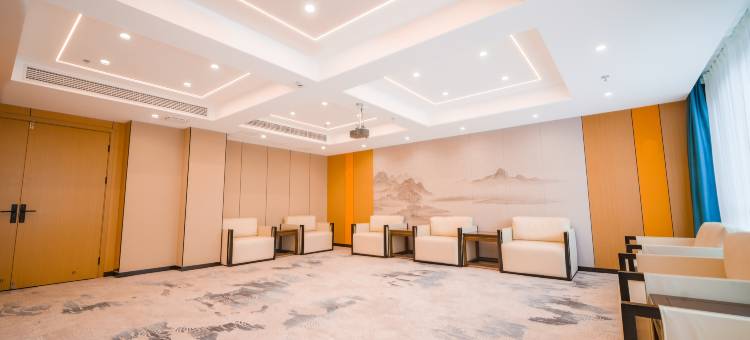 御水春天大酒店(新野产业聚集区店)图片
