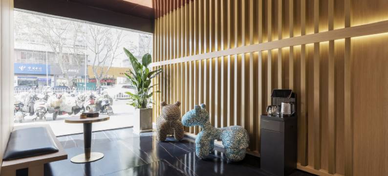 灰鲸智能酒店(淮安清江商场新亚广场店)图片