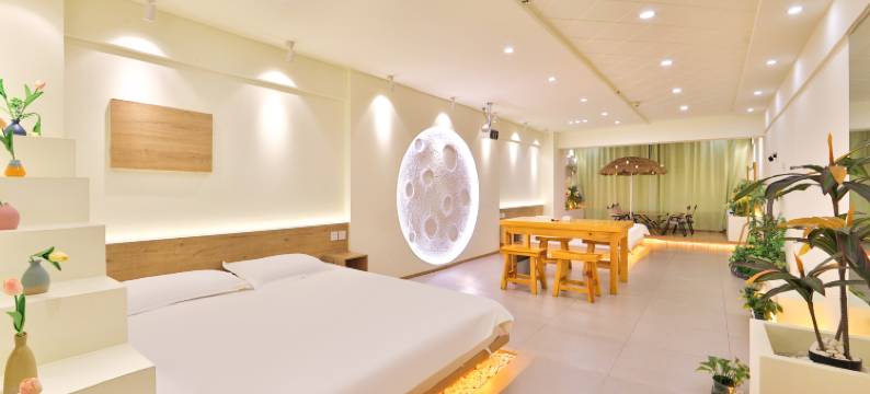 花田里 · 网红洞穴主题观影民宿(延吉延边大学西市场店)图片