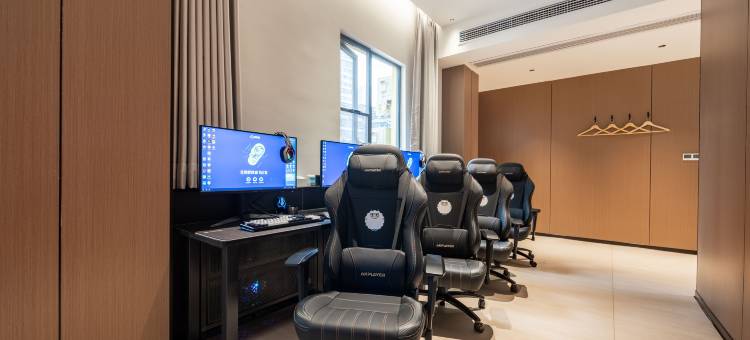 巅峰电竞酒店(黄石武商广场店)图片