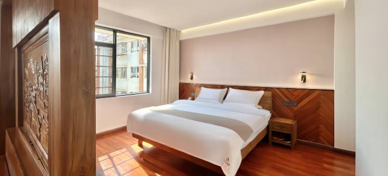 玖玖红木酒店(景洪西双版纳机场高铁站店)图片