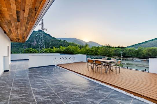 月亮湾依水山庄民宿图片