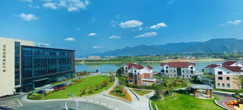 杭州桐庐富春江云隐曦岸国际酒店图片