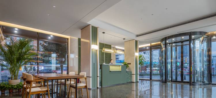 襄阳华美达安可酒店(襄阳泛悦中心沃尔玛民发广场店)图片