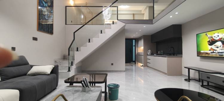 拾光美宿(防城港湖南大厦自贸中心店)图片