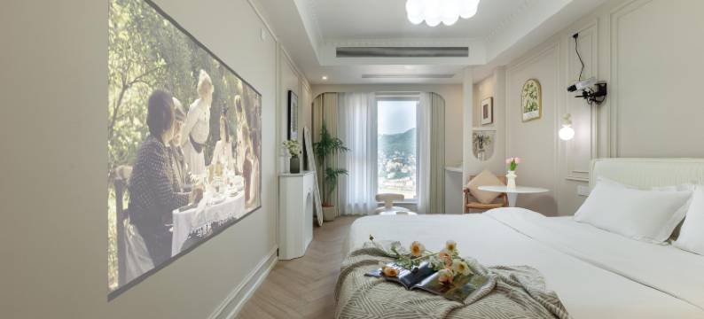 与暮·千寻江景民宿(重庆解放碑洪崖洞店)图片