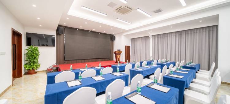 五指山中部大酒店(三月三大道店)图片