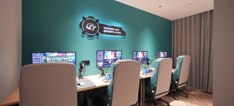 网鱼电竞酒店(武汉动物园五里墩地铁站店)图片