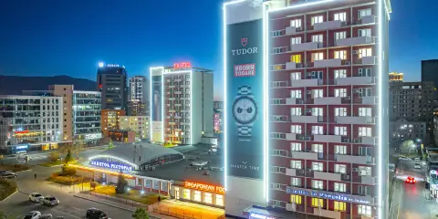 巴彥高勒酒店
