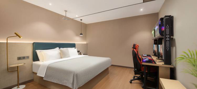 蚂蚁光年电竞酒店(重庆江北机场回兴地铁站店)图片