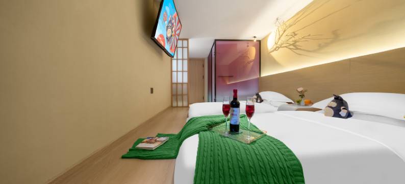 龙猫精灵酒店(成都宽窄巷子文殊院地铁站店)图片