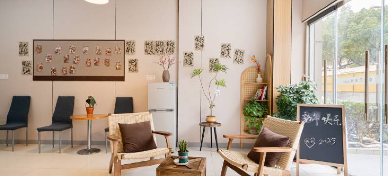 登巴客栈(上海轻纺市场真新新村地铁站店)图片