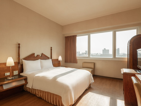 康桥商旅(高雄五甲馆)