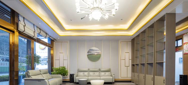 兴山罗马轻奢酒店公寓(高铁站店)图片