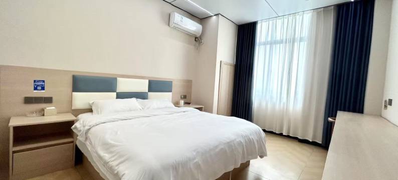 雨畅电竞酒店(砀山万达广场店)图片