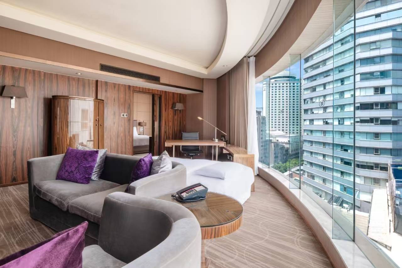 昆明中心皇冠假日酒店(南屏街店)图片