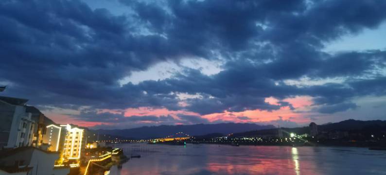 三峡荣华酒店(三峡大坝店)图片