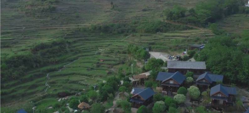 横峰东坡逸居图片