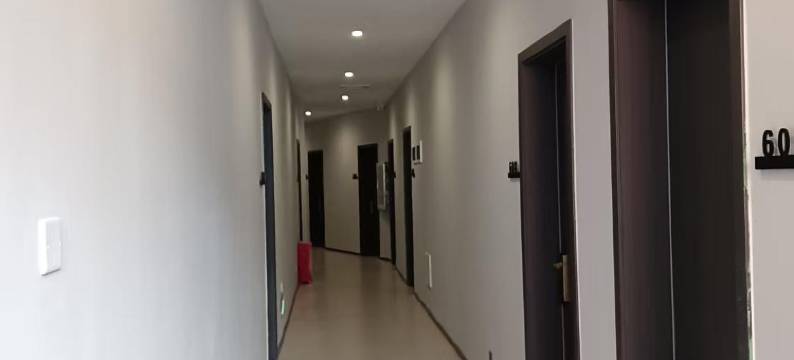 迪迦电竞酒店(玉林生资花园店)图片