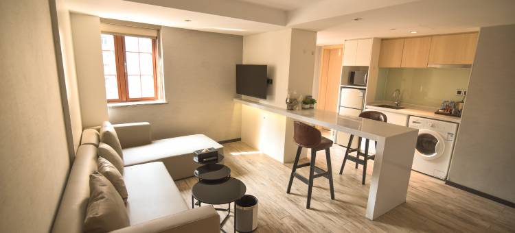 宿适精选酒店(上海淮海中路地铁站店)图片