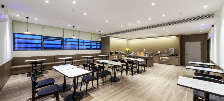 七鹿行家日酒店(成都双流国际机场东升地铁站店)图片